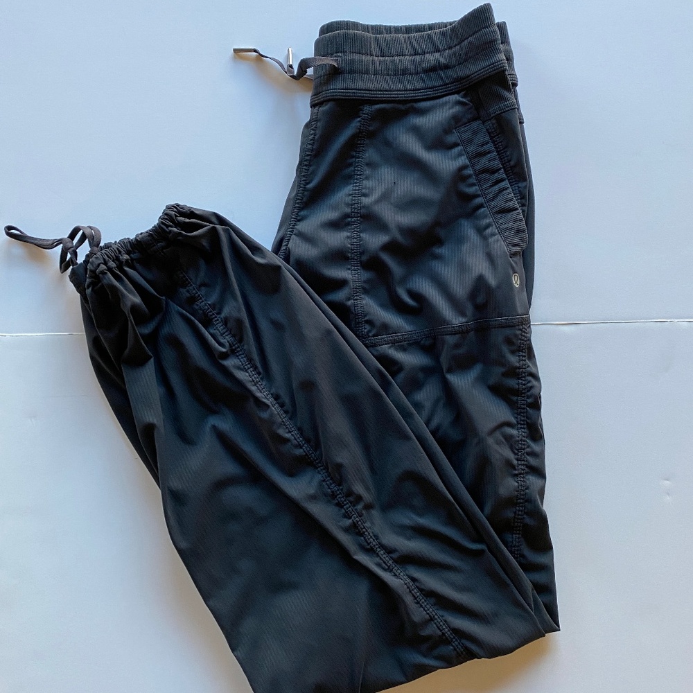 Lululemon (unlined) Studio pant.  Size 6 Black